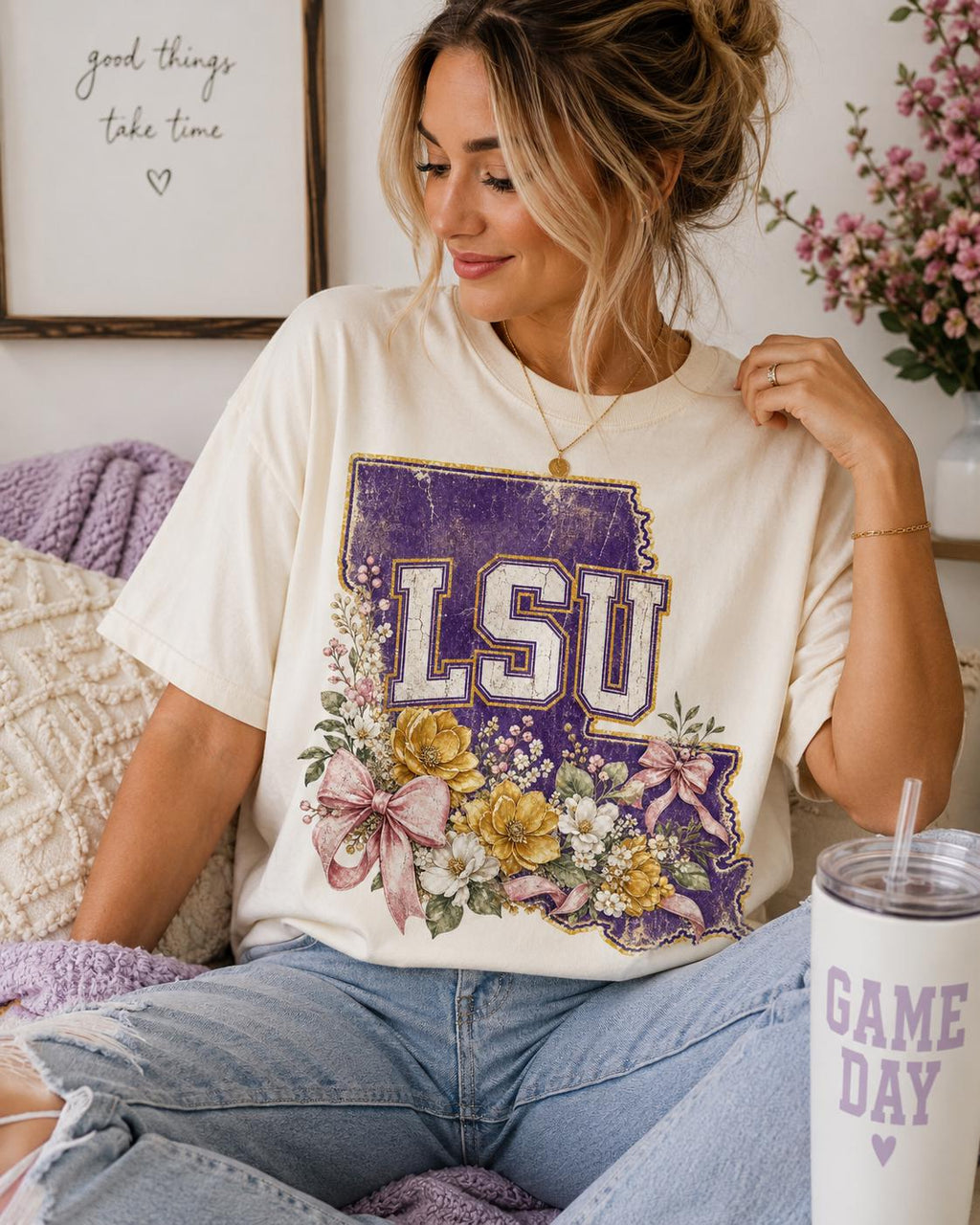 LSU Tigers Floral Design, Distressed Purple Louisiana, Game Day Apparel (Digital Download)